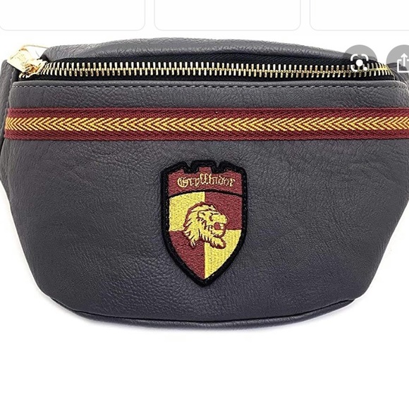 Loungefly Handbags - Loungefly Harry Potter gryffindor Fanny pack
